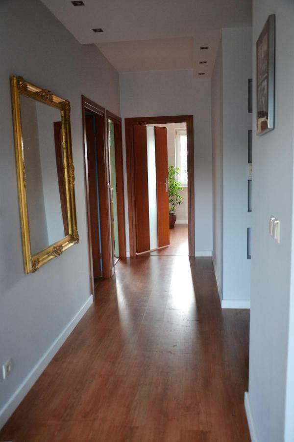 Tarnow Dom / Apartament W Centrum エクステリア 写真